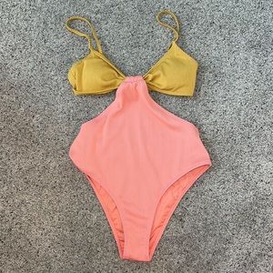 brand new billabong swimsuit